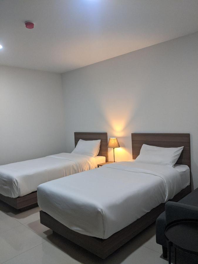 Tassana Place Chonburi Esterno foto
