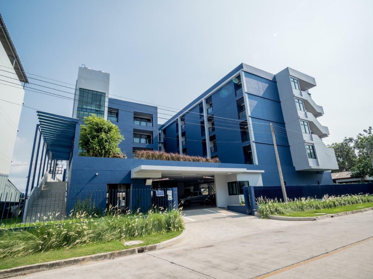 Tassana Place Chonburi Esterno foto