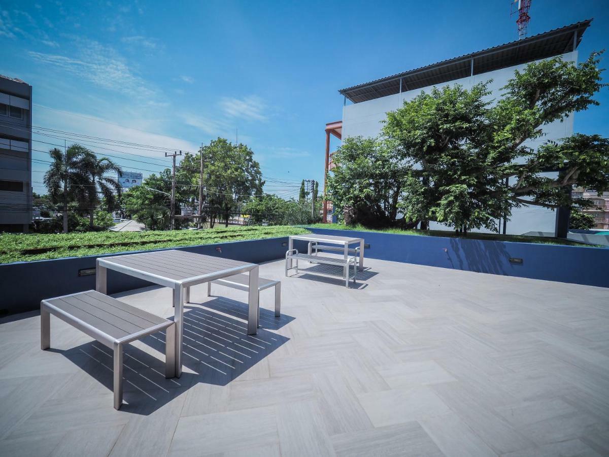 Tassana Place Chonburi Esterno foto