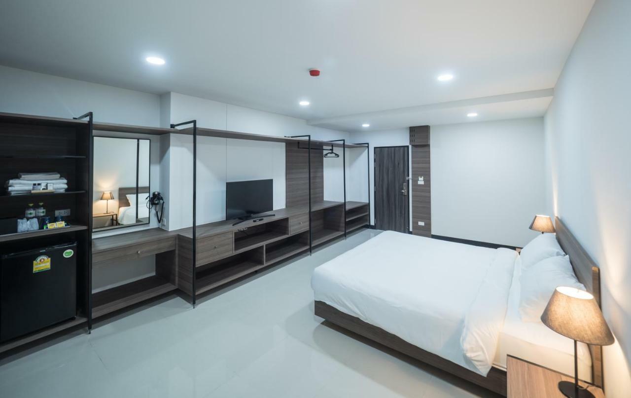 Tassana Place Chonburi Esterno foto