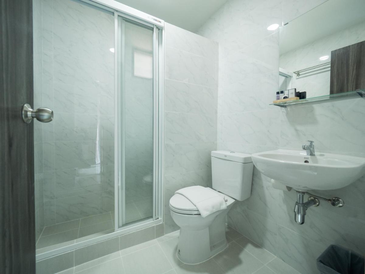 Tassana Place Chonburi Esterno foto